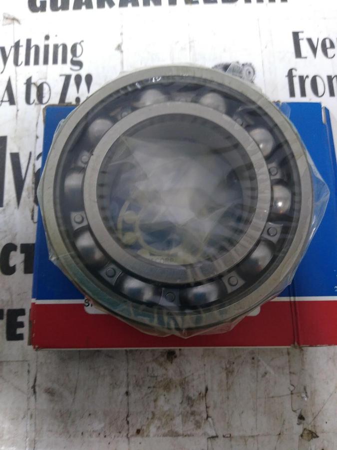 SKF,6212 RSJEM,DEEP GROOVE BALL BEARING SINGLE SEALED NOS