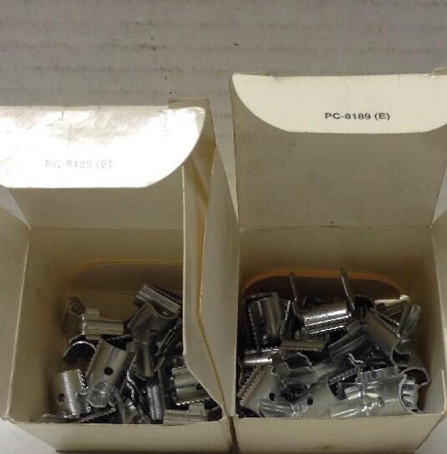 Allen-Bradley,1492-N2,Terminal Block Retaining Clips LOT OF 76