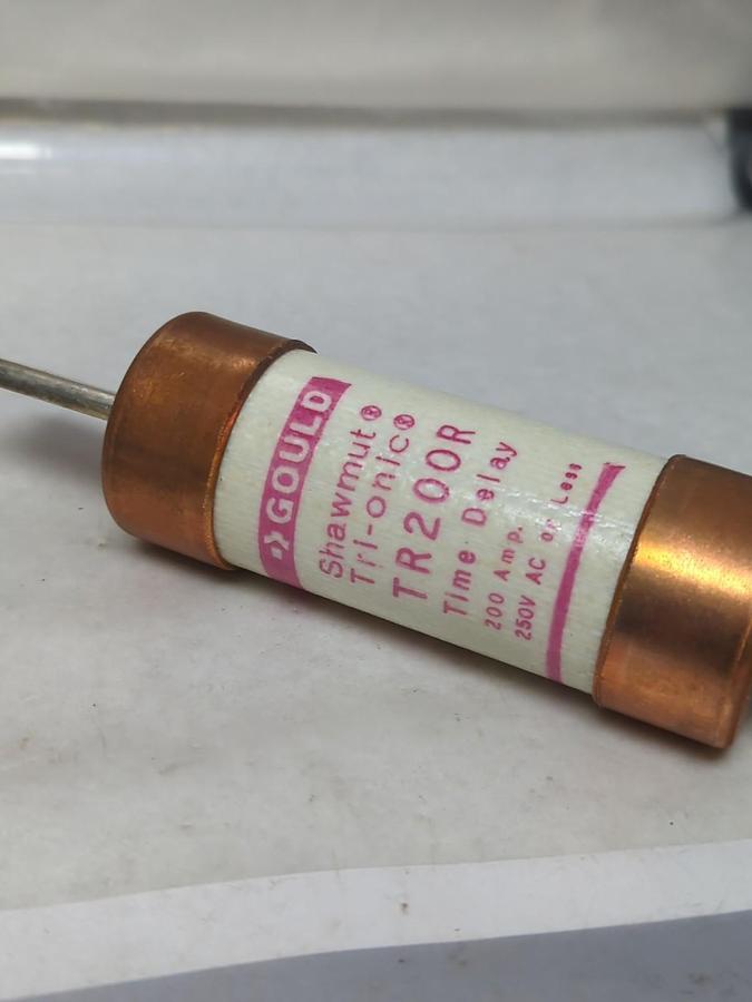 GOULD SHAWMUT,TR200R,TRI-ONIC 200 AMP FUSE NOS