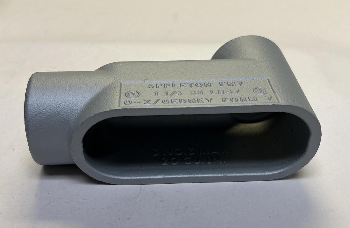 APPLETON,LB47,ALUMINUM CONDUIT BODY 1-1/4INCH NOS