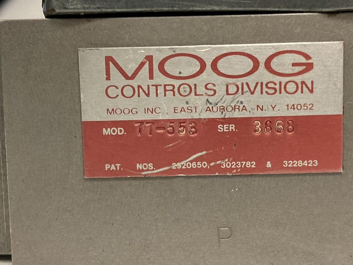 Used Moog,77-553,Servo Valve