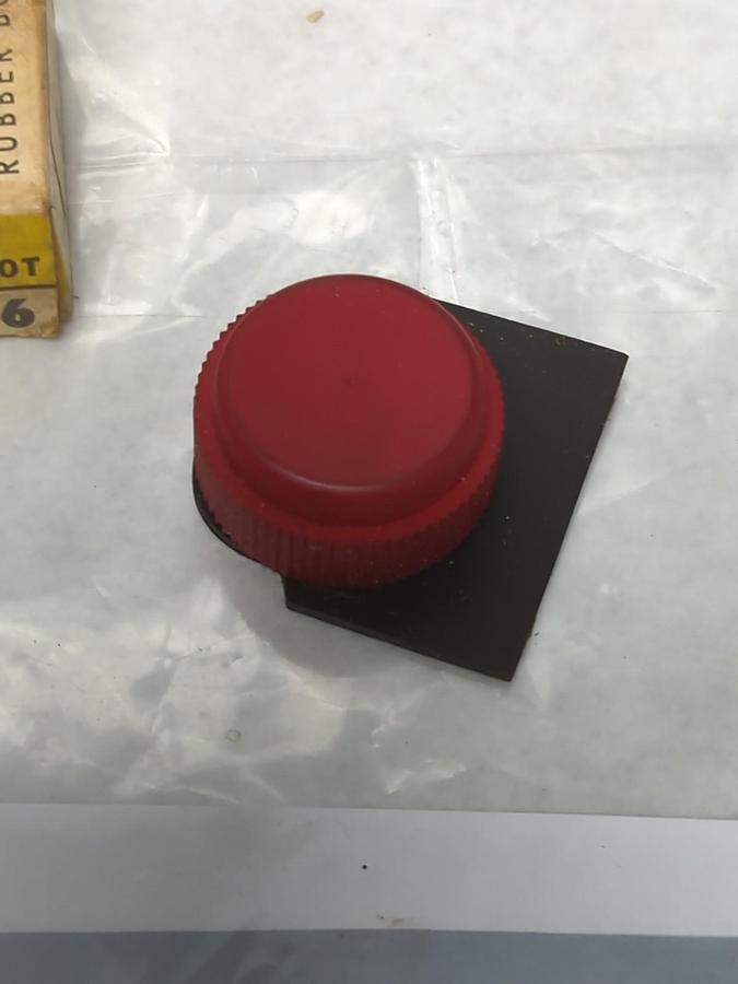 ALLEN BRADLEY,800T N6,RED RUBBER BOOT NOS