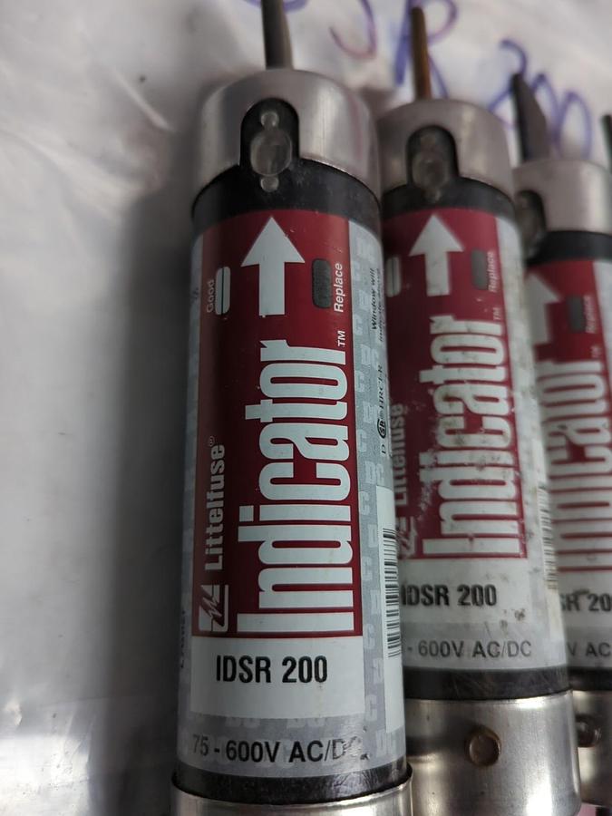 Used LITTELFUSE,IDSR200,INDICATOR 200 AMP FUSE LOT OF 6 PRE-OWNED