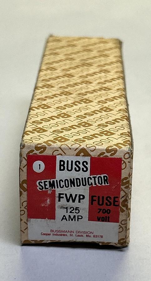 Used BUSSMANN,FWP125,SEMICONDUCTOR FUSE 125A 700V NEW