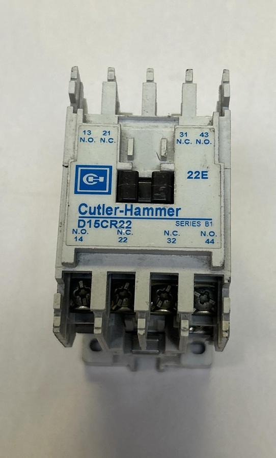Used CUTLER-HAMMER,D15CR22,RELAY