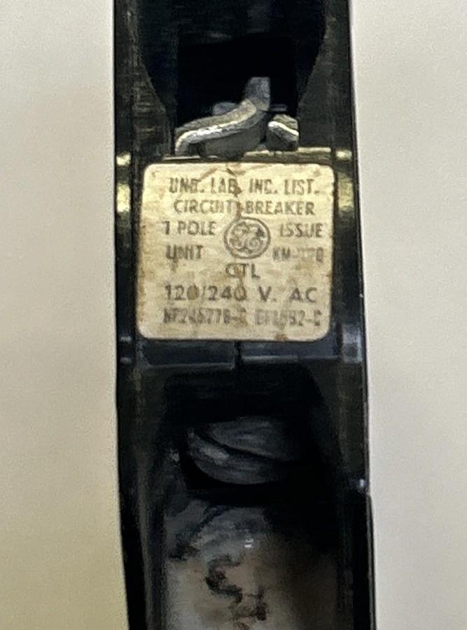 Used GENERAL ELECTRIC,TQP130,CIRCUIT BREAKER 30A 120/240V 1P LOT OF 6