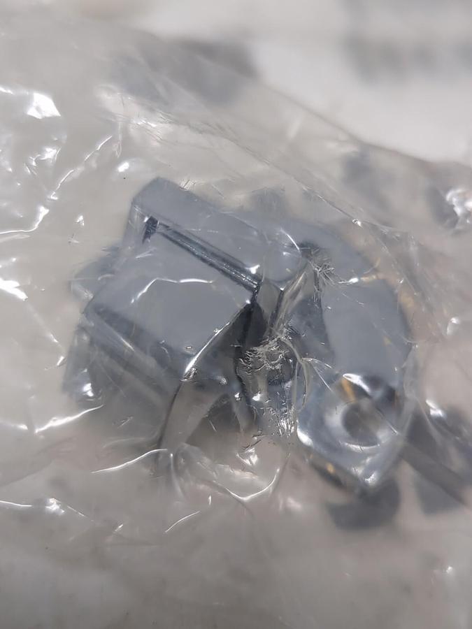 Used CHG,R30-9140-FL,SPRING LATCH HANDLE WITH STRIKER NEW