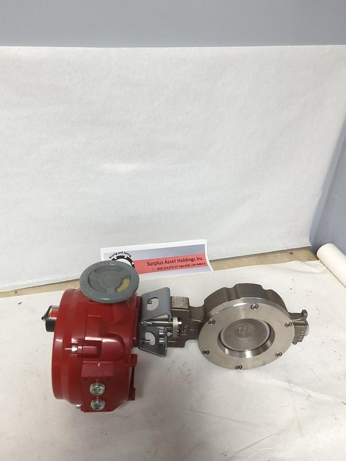 BRAY CONTROLS,70-0051-113A0-536/A,ACTUATOR WITH 4 INCH SS BUTTERFLY VALVE NOS