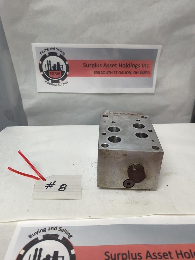 Used SUN HYDRAULICS,OFE7-A2,MANIFOLD 4151-148-000 WITH R-17A USED