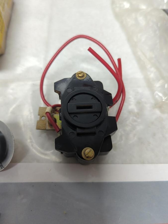 ALLEN BRADLEY,1481-N21,SERIES K SELECTOR SWITCH KIT SIZES 00-0-1-2 NOS