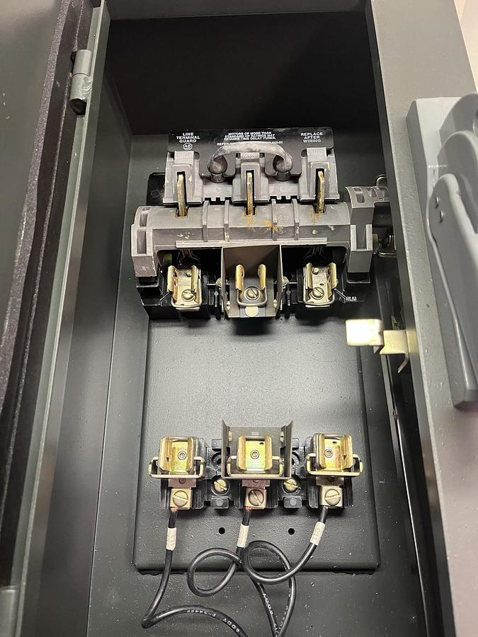 ELECTRO-MATIC,ECH30,INTERLOCK RECEPTACLE FUSED SAFETY SWITCH 30AMP DISCONNECT