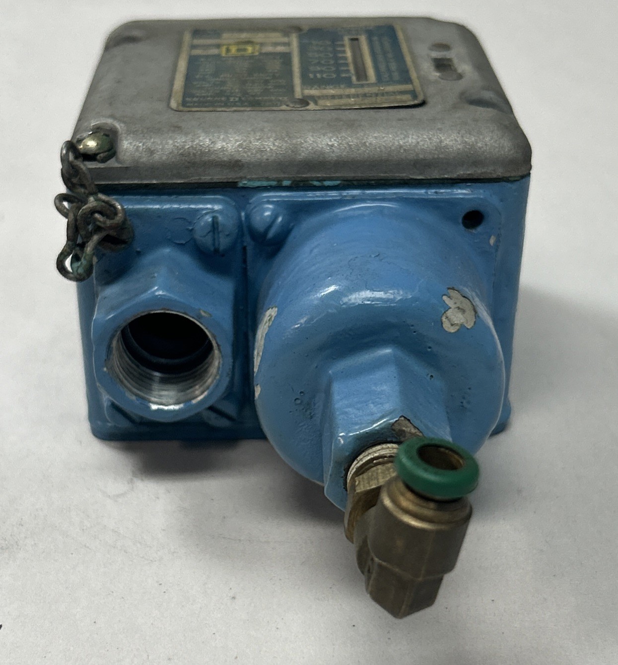 Used SQUARE D,9012ACW1,PRESSURE SWITCH