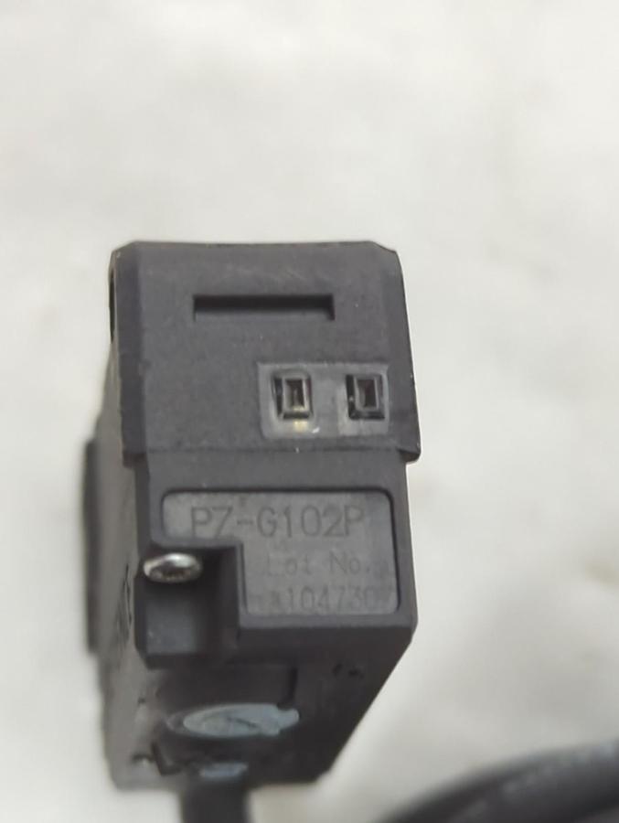 Used KEYENCE,PZ-G102P,PHOTOELECTRIC SENSOR PRE-OWNED