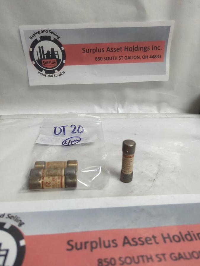 Used GOULD SHAWMUT,OT20,ONE-TIME 20 AMP FUSE LOT OF 4 PRE-OWNED