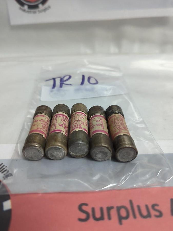 Used GOULD SHAWMUT,TR-10,TRI-ONIC 10 AMP FUSE LOT OF 5 PRE-OWNED