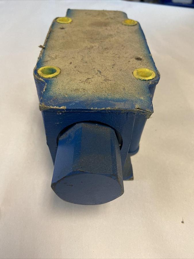 Used REXROTH,Z-2-S-16-3-51,PILOT OPERATED CHECK VALVE SIZE 16 R900412346