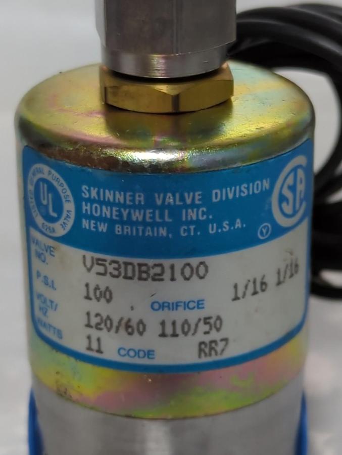 Used SKINNER VALVE,V53DB2100,SOLENOID VALVE 100 PSI 120/110V 11 WATTS PRE-OWNED