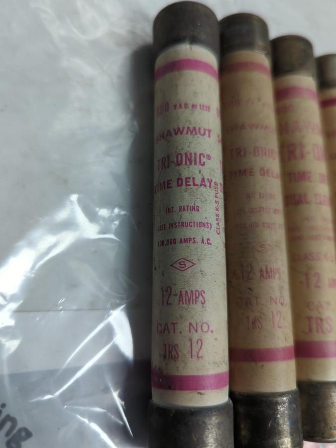 Used GOULD SHAWMUT,TRS7,TRI-ONIC 7 AMP FUSE LOT OF 7 PRE-OWNED