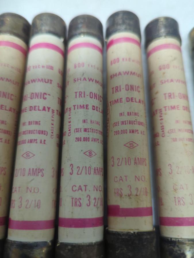 Used GOULD SHAWMUT,TRS-3-2/10,TR-ONIC 3-2/10 AMP FUSE LOT OF 8 PRE-OWNED