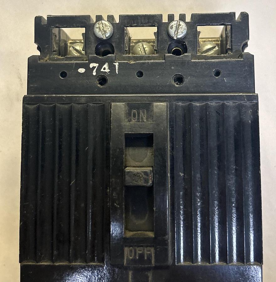 Used GENERAL ELECTRIC,TEF134015,CIRCUIT BREAKER 15A 480V 3P