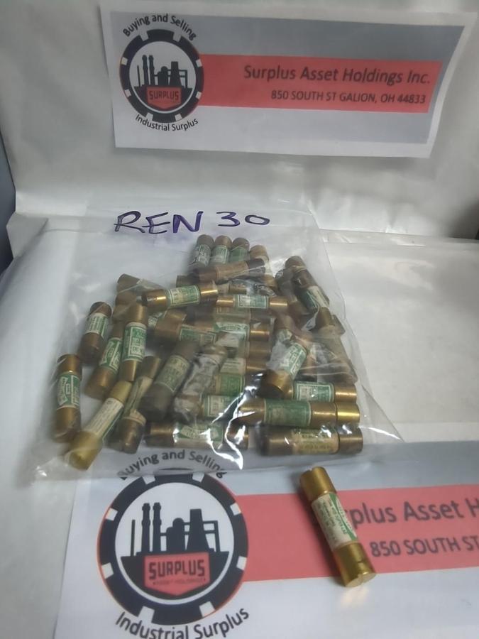 COOPER BUSSMANN,REN-30,RENEWABLE 30 AMP FUSE LOT OF 40 PRE-OWNED