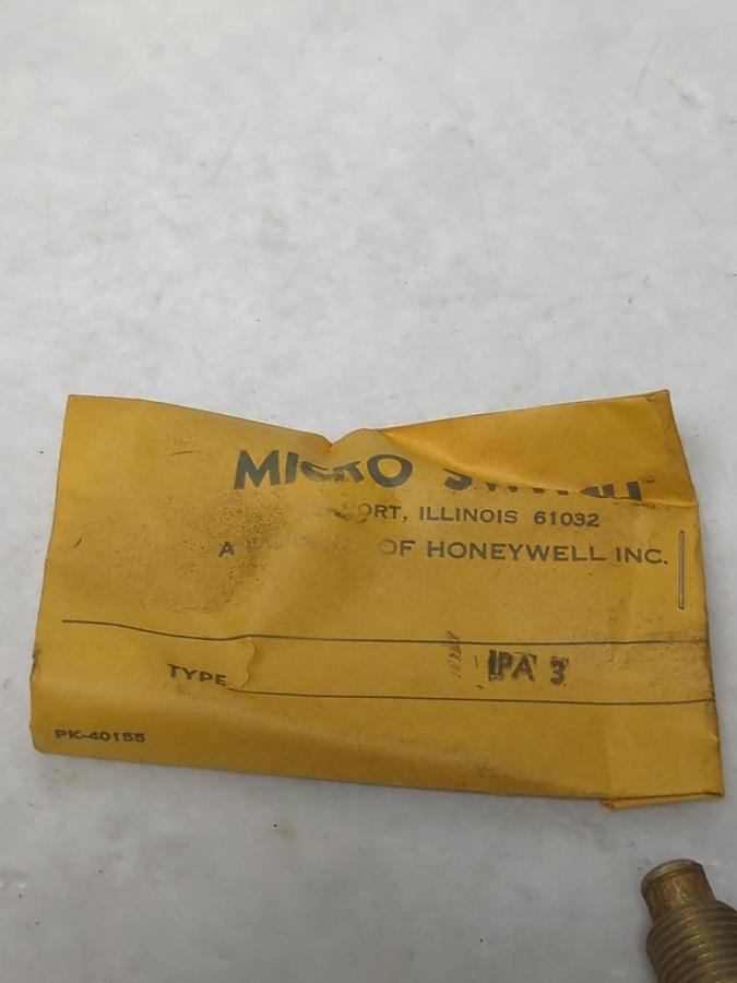 HONEYWELL MICRO SWITCH,BZ-2RQ68,SNAP ACTION SWITCH NOS