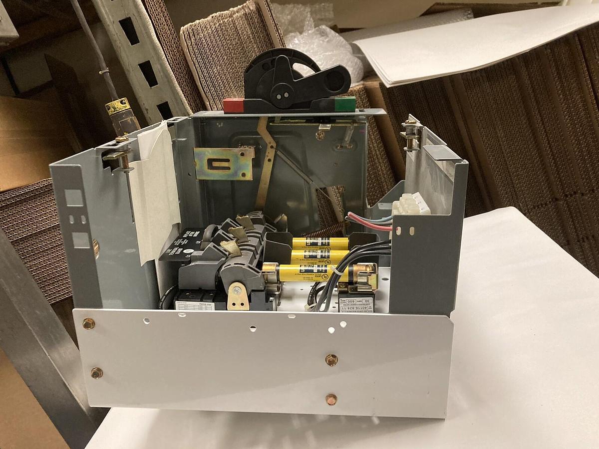 Used Allen-Bradley,2100 2192F,30 Amp 12 INCH Fused MCC Disconnect Feeder Bucket