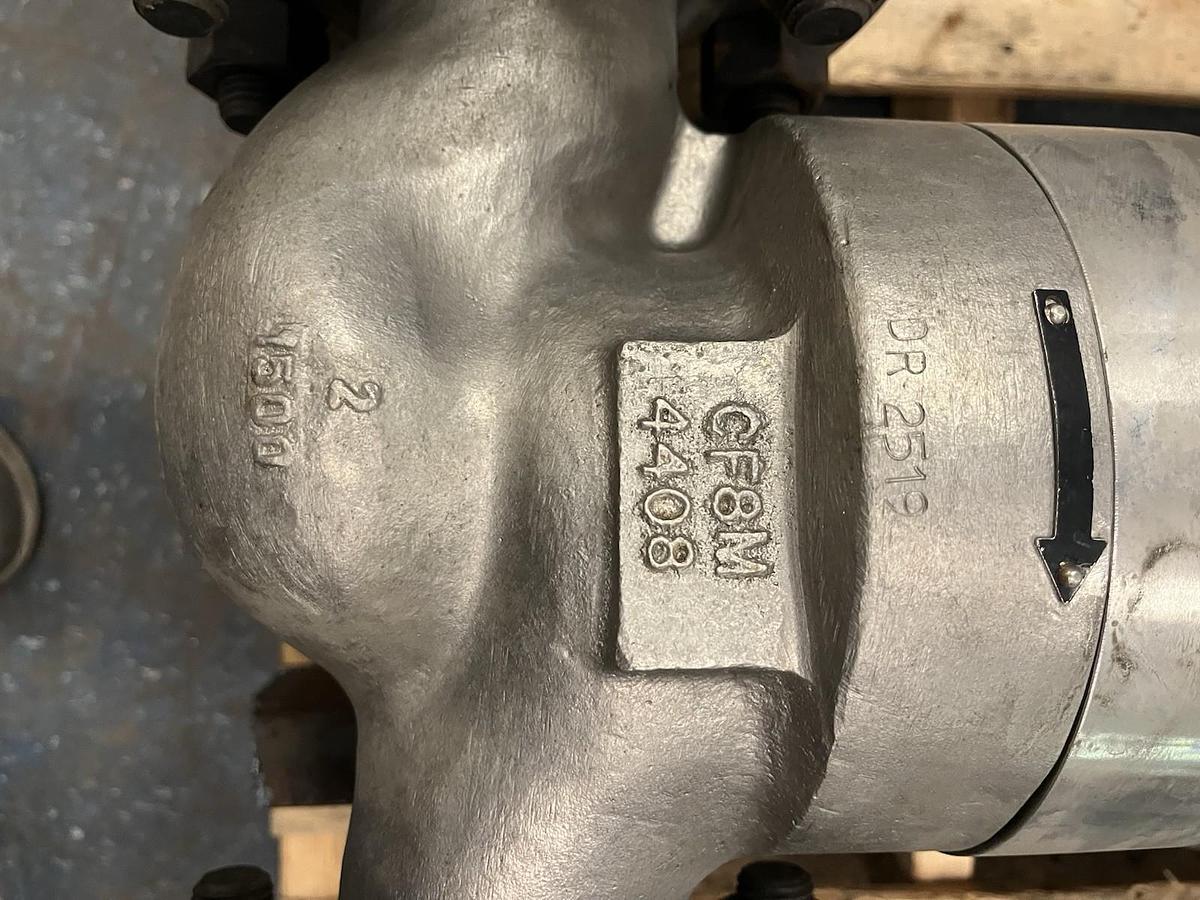 Used DRESSER MASONEILAN,88-21914,ACTUATOR CONTROL VALVE 2" 1500 CF8M