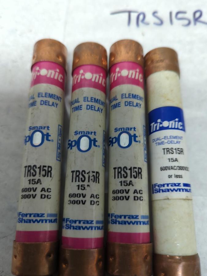 Used FERRAZ SHAWMUT,TRS15R,TR-ONIC 15 AMP FUSE LOT OF 4 PRE-OWNED