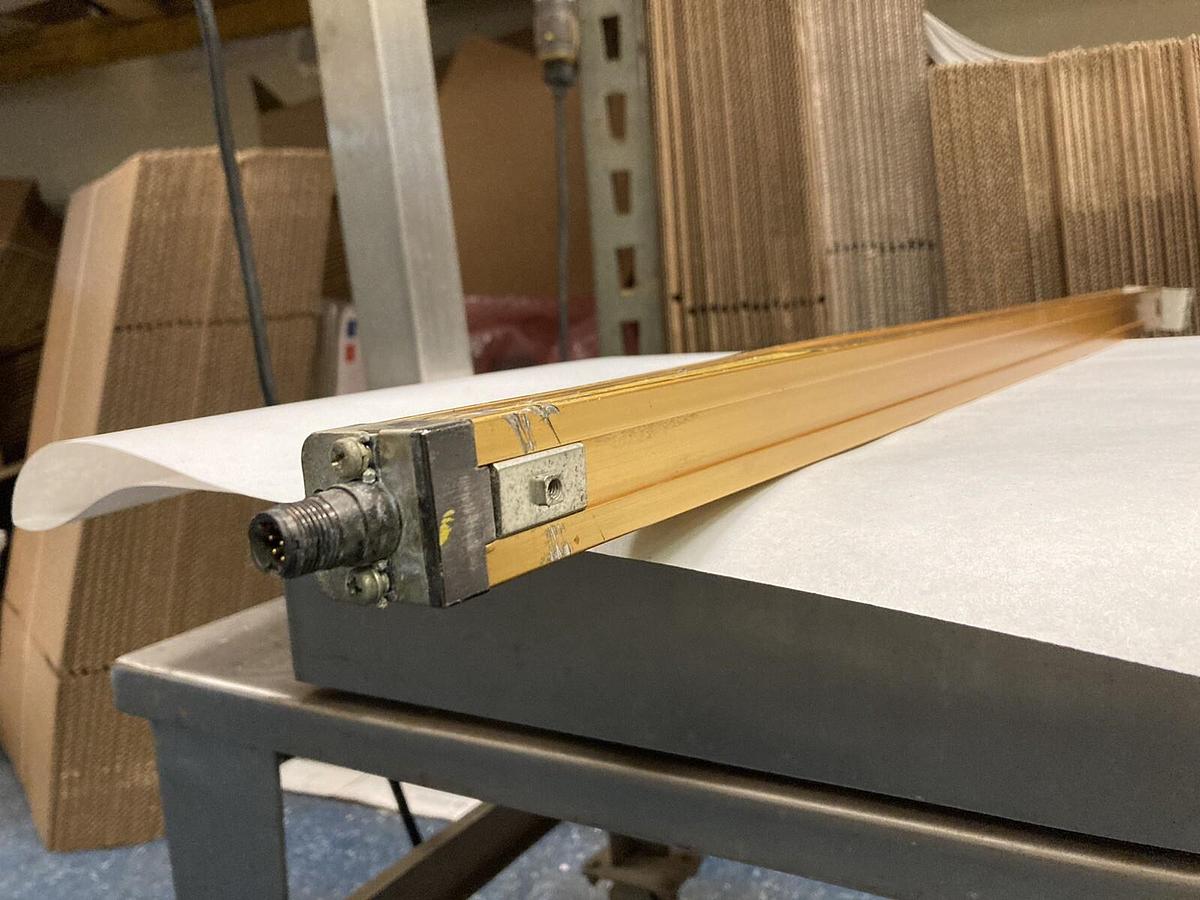 Used Omron,F3SN-A0757P25-D,Type 4 Safety Light Curtain Reciever