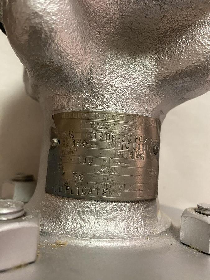 Used DRESSER,1906.30-FC/SPE,1-1/2Inch CONSOLIDATED SAFETY RELIEF VALVE