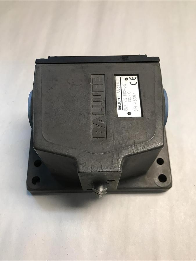 Balluff,BNS-819-D02-D12-100-10,Limit Switch