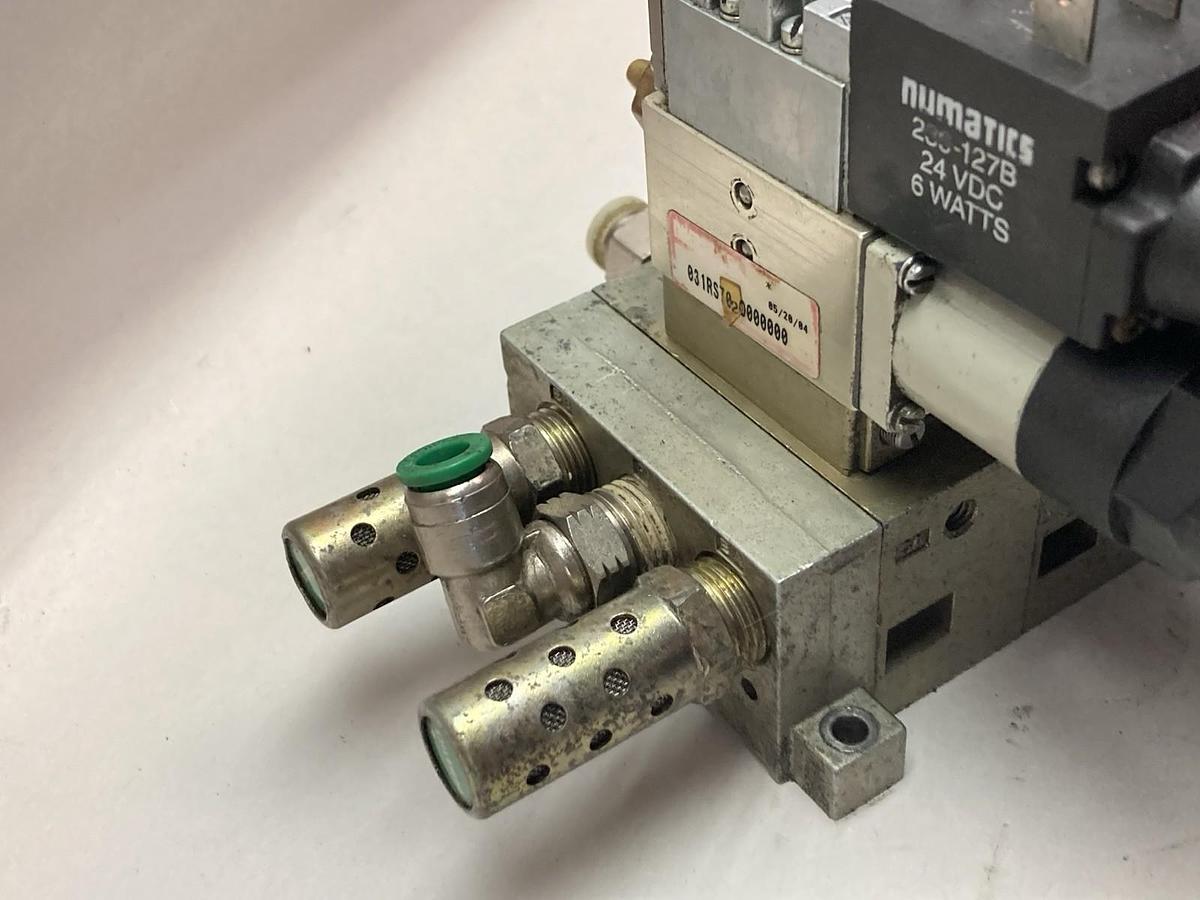 Used Numatics,031SS4004000061,Solenoid Valve w/Sub-D Connector Block