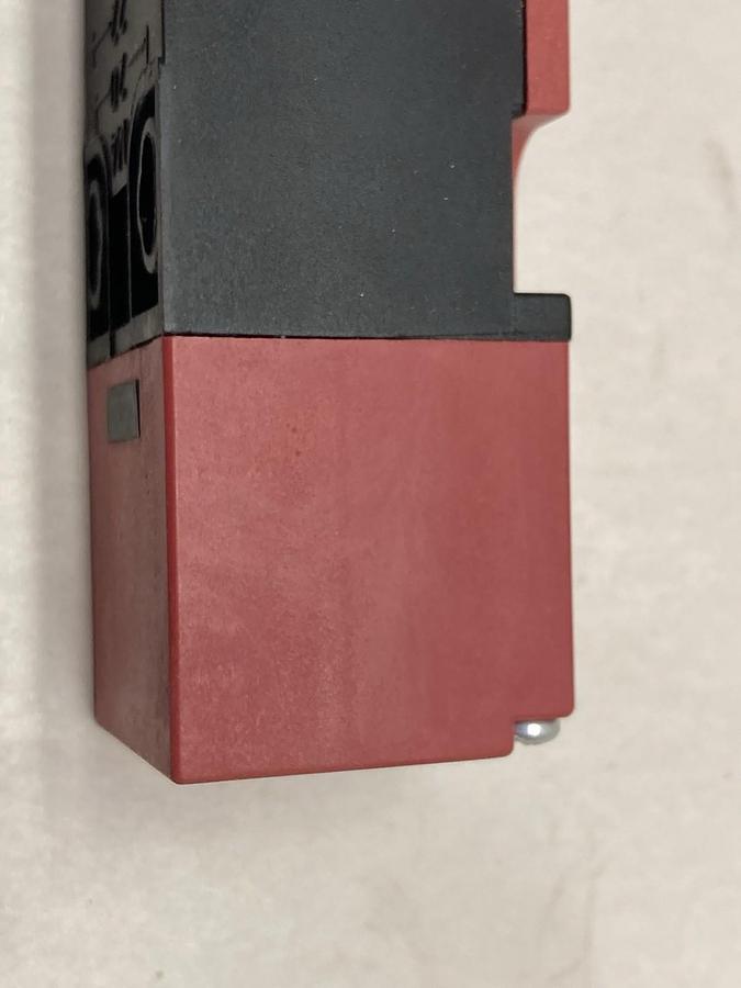 Telemecanique,XCS-PA593,Limit Switch 6kV 3A