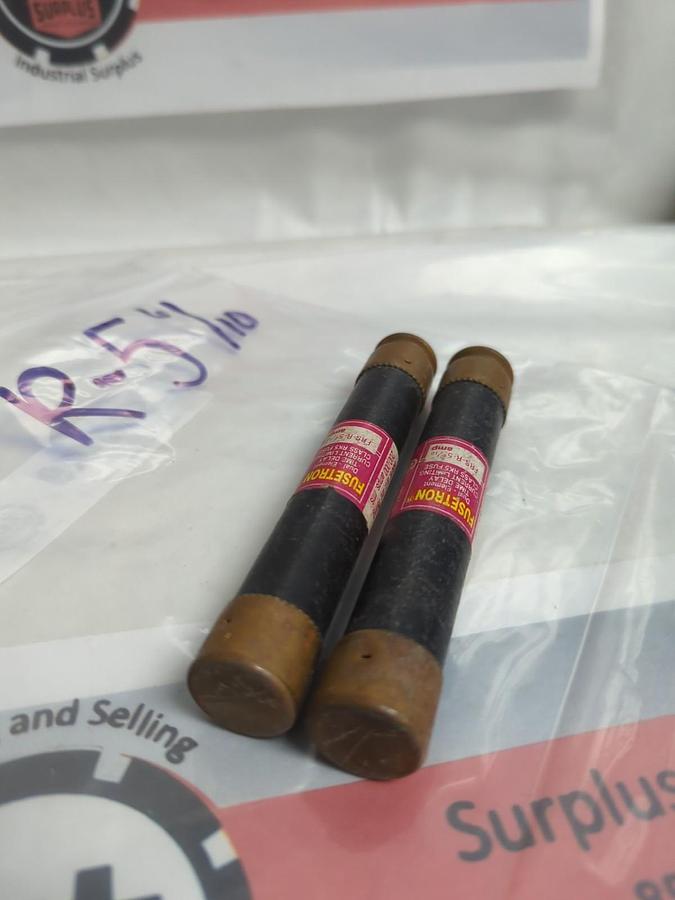 Used COOPER BUSSMANN,FRS-R-5-6/10,FUSETRON 5-6/10 AMP FUSE LOT OF 2 PRE-OWNED