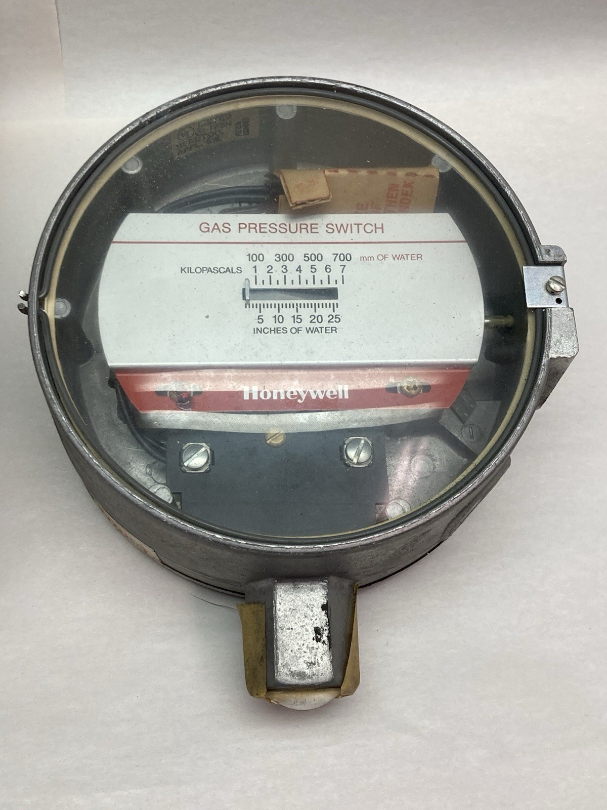 Used Honeywell,C437H 1001,Gas Pressure Switch 100-700mm 5-25 Inches of Water