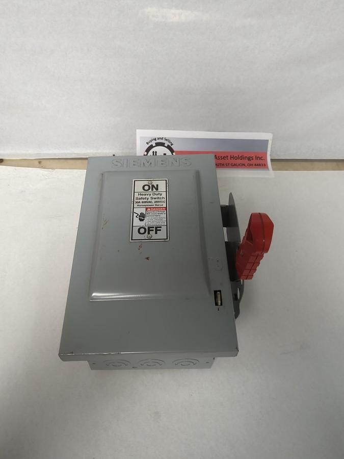 Used SIEMENS,HNF361,HEAVY DUTY SAFETY SWITCH 30 AMP 250V NEMA 1 TYPE VB II