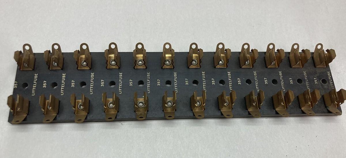 Used Littlefuse,357,Fuse Holder Block