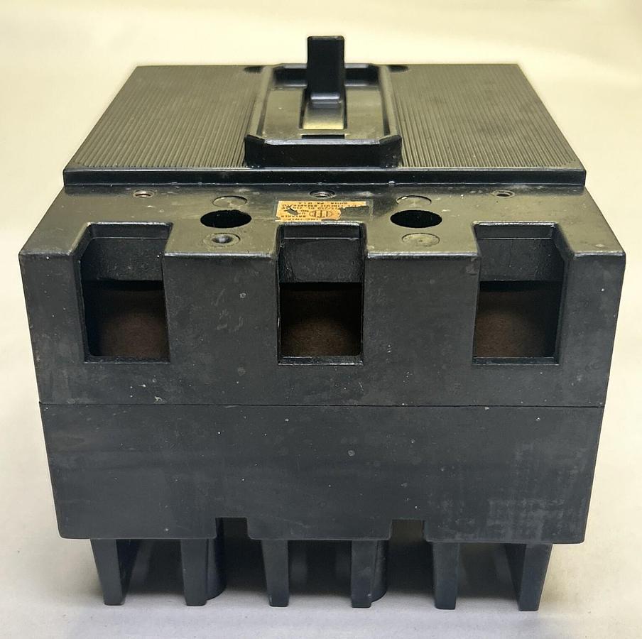 Used ITE,ET1191,CIRCUIT BREAKER 15A 250V 3P