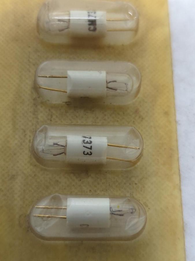 CHICAGO MINIATURE,CM7373,MINIATURE BULBS LOT OF 20 NOS