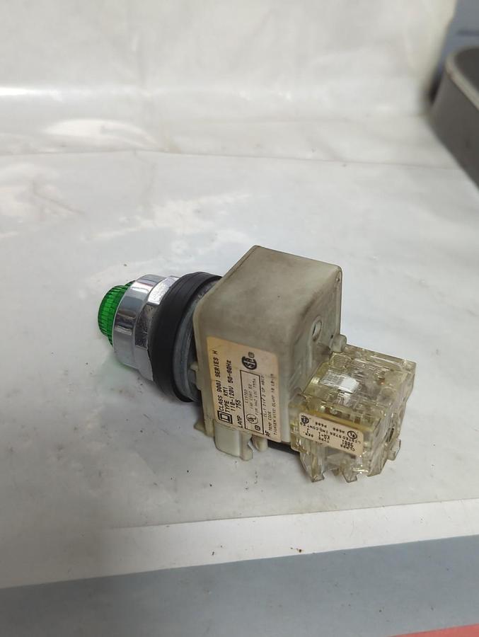 Used SQUARE D,9001 KM1,SERIES H PUSHBUTTON GREEN 110-120V 50/60HZ PRE-OWNED