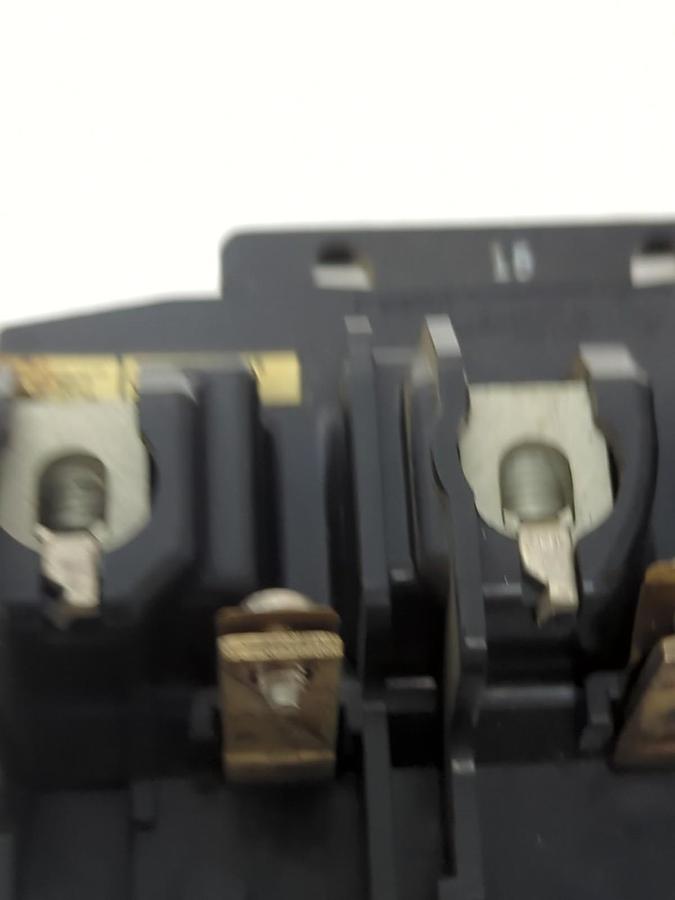 Used I.T.E.,P4315,CIRCUIT BREAKER 15 AMP 3-POLE 240VAC PRE-OWNED