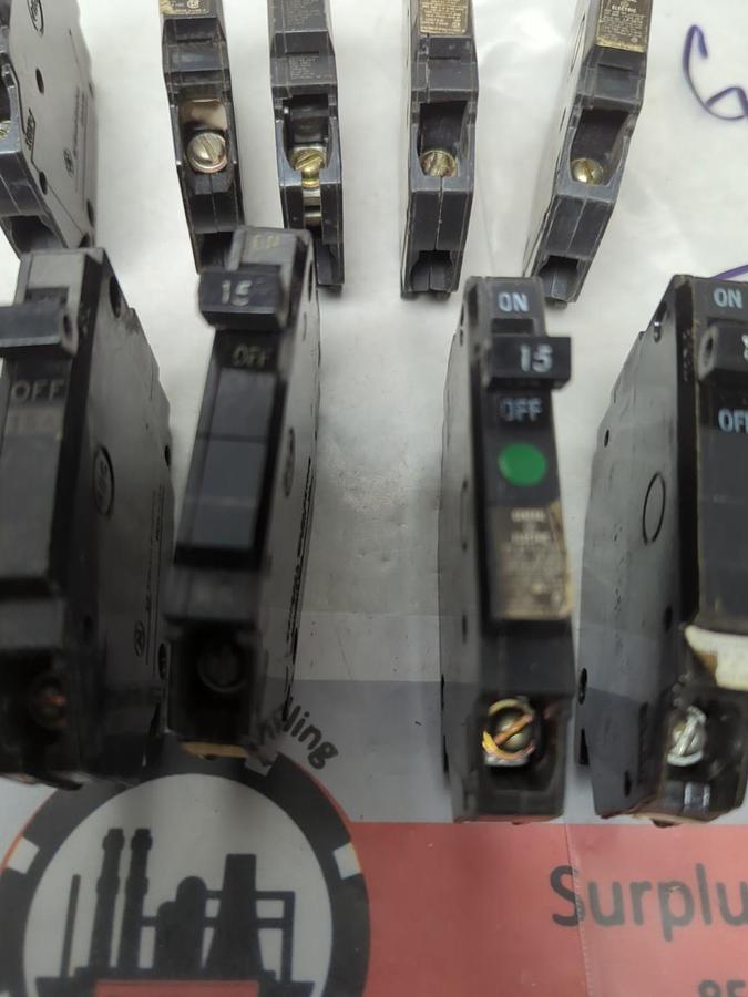 Used GENERAL ELECTRIC,THQP115,CIRCUIT BREAKER 1-POLE 15 AMP LOT OF 11 PRE-OWNED