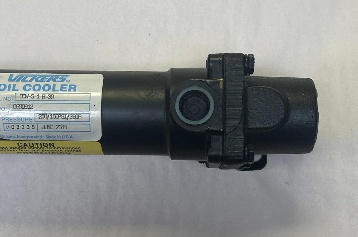 VICKERS,0680912,OIL COOLER MODEL 0CW-S-1-B-30 NOS