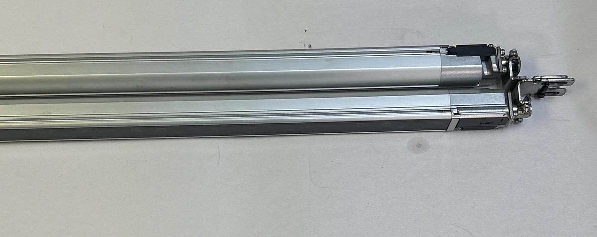 Used KEYENCE,SL-C28H-T / SL-C28H-R,LIGHT CURTAIN TRANSMITTER & RECIEVER SET