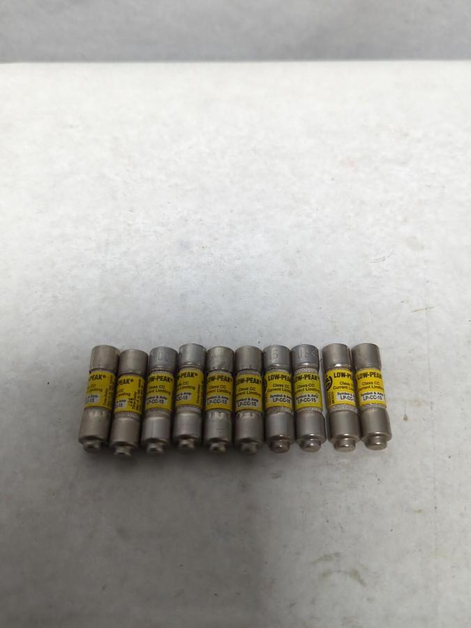 COOPER BUSSMANN,LP-CC-15,LOW-PEAK 15 AMP FUSE LOT OF 10 NOS