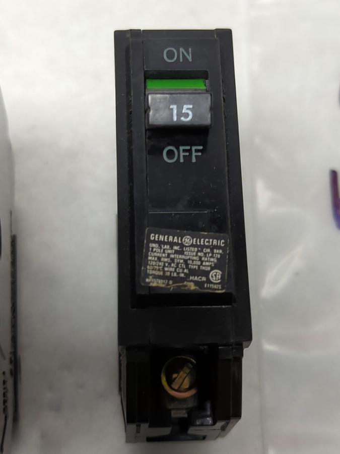 Used GENERAL ELECTRIC,HACR,CIRCUIT BREAKER 15 AMP 1-POLE LOT OF 2 PRE-OWNED