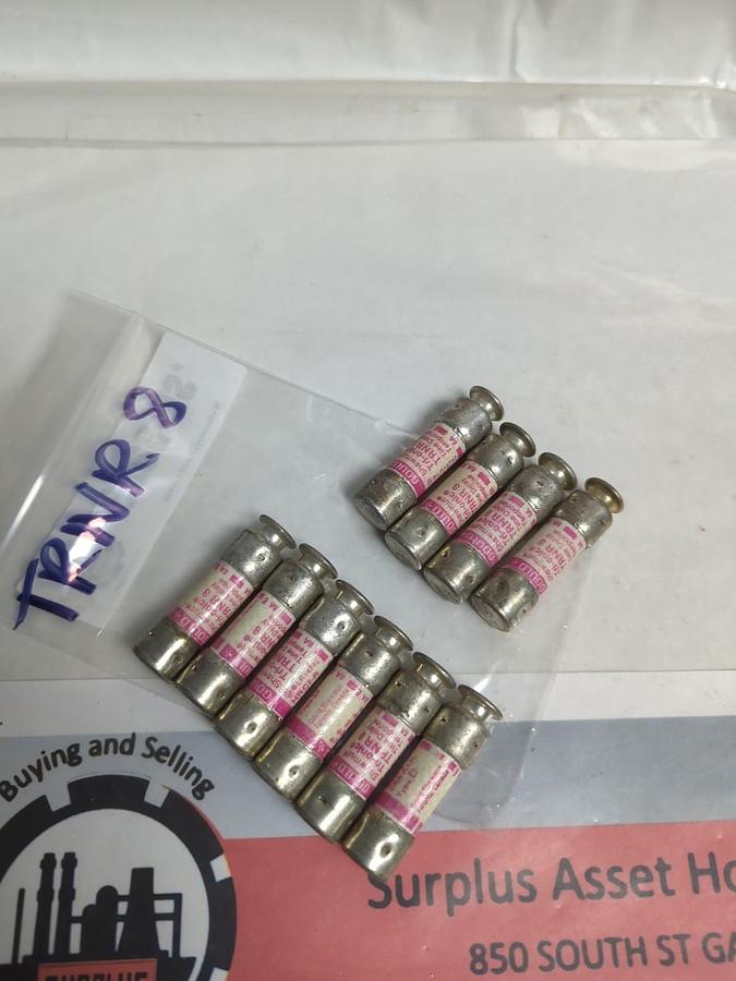Used GOULD SHAWMUT,TRN-R8,TRI-ONIC 8 AMP FUSE LOT OF 10 PRE-OWNED