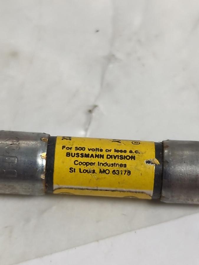 Used COOPER BUSSMANN,FNQ-2/10,TRON 2/10 AMP FUSE LOT OF 8 PRE-OWNED