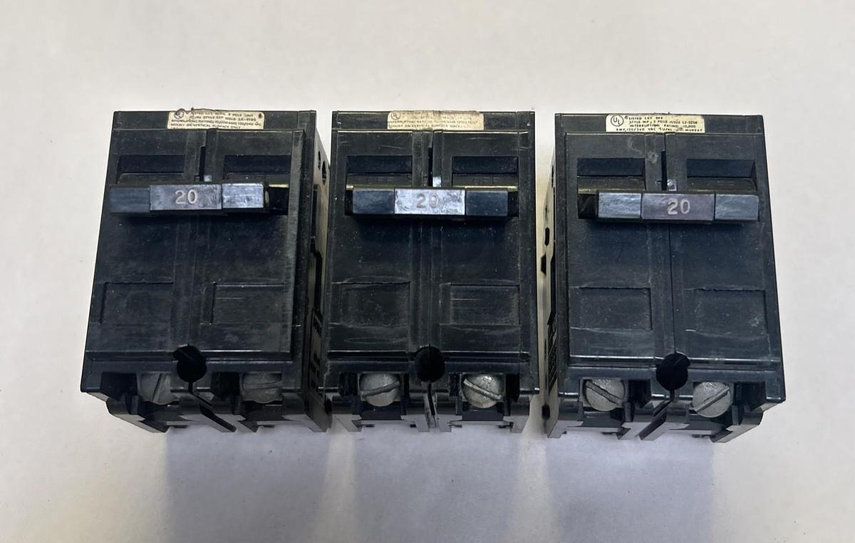 Used MURRAY,MP220,CIRCUIT BREAKER 20A 120/240V 2P LOT OF 3